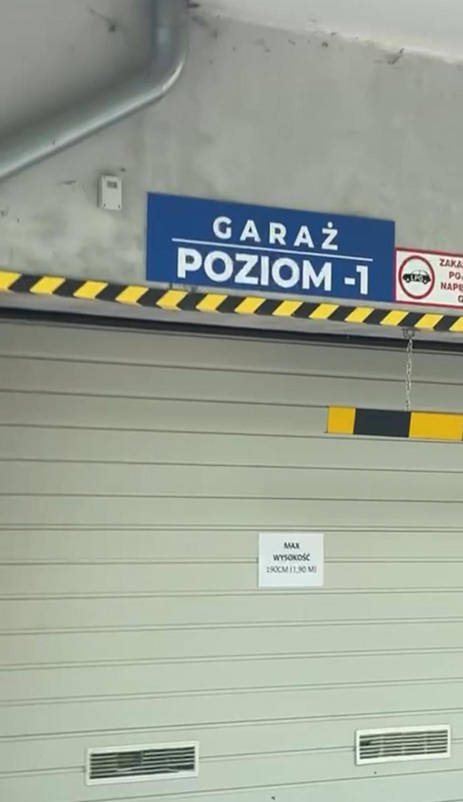 Srodkowa Widok Na Las 2 Pietro Garaz Gratis Шклярска Поремба Екстериор снимка